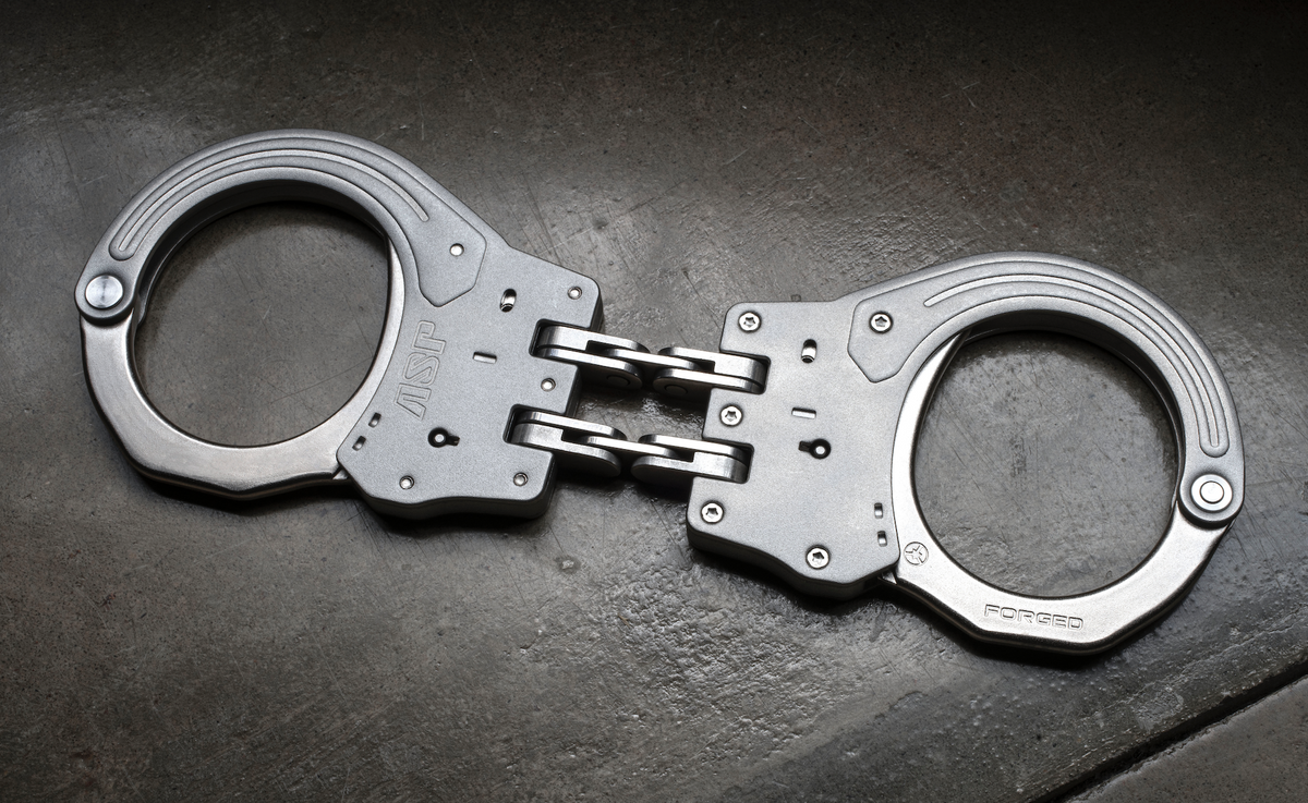 ASP Handschelle Sentry mit Gelenk aus Stahl